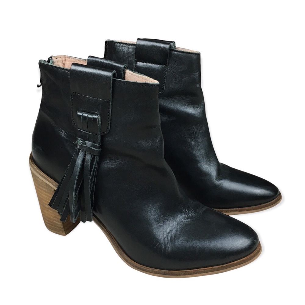 Seychelles Black Tassel Leather Booties Size 7.5